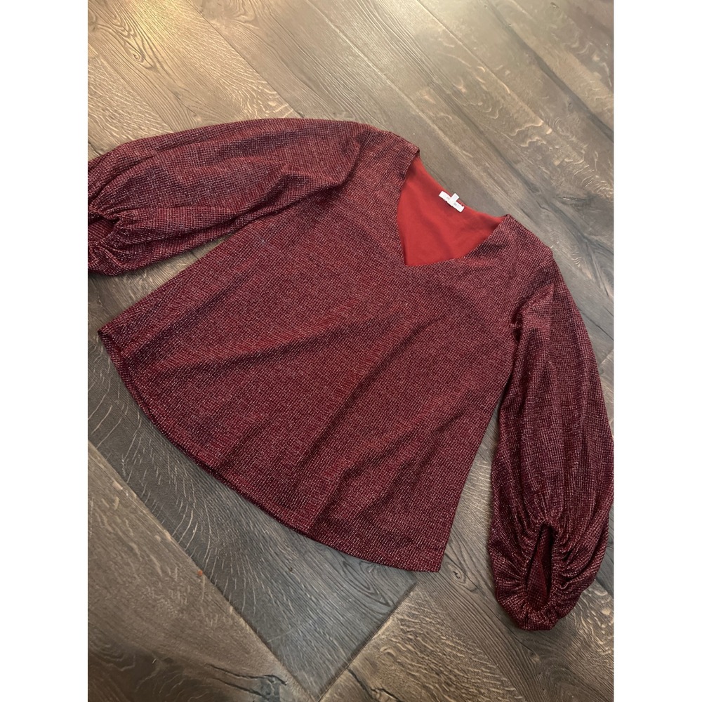 Maurices Women Red Sparkle Long Balloon Sleeve V‎ Neck Top Size Medium